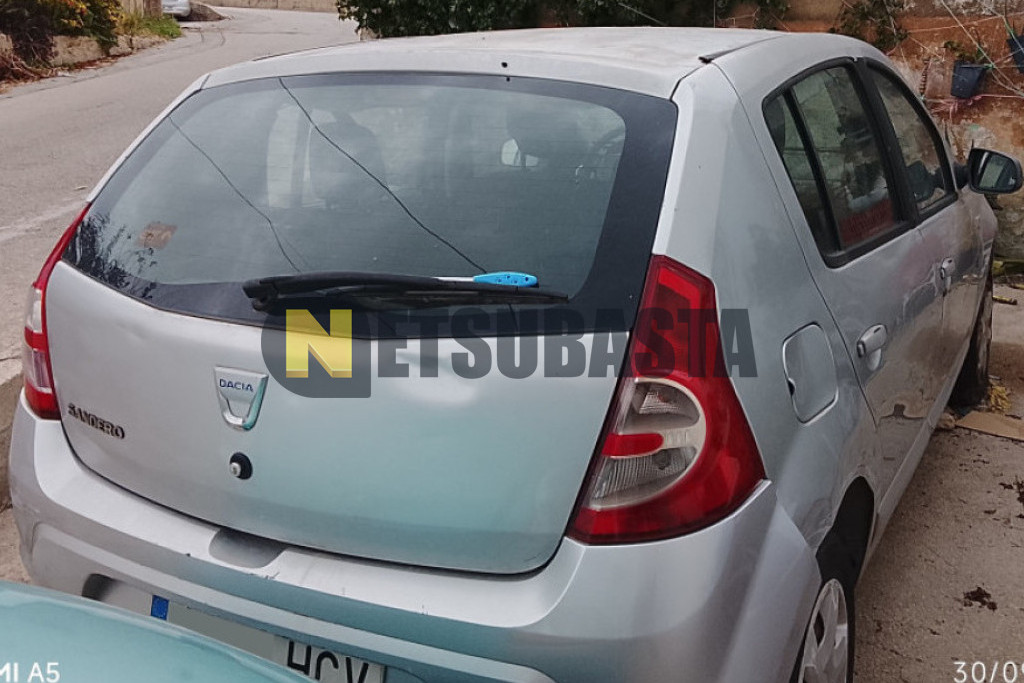 Dacia Sandero 1.2 16v 2011
