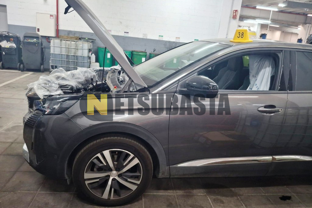 Peugeot 3008 1.5 BlueHDi EAT8 2023