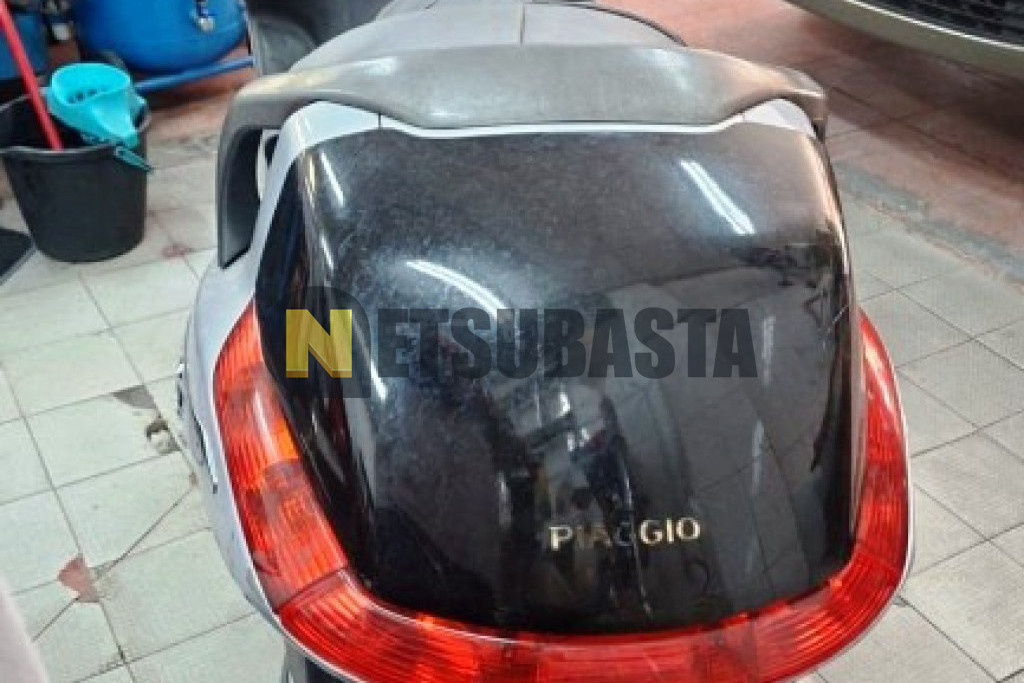 Piaggio X8 200 2005