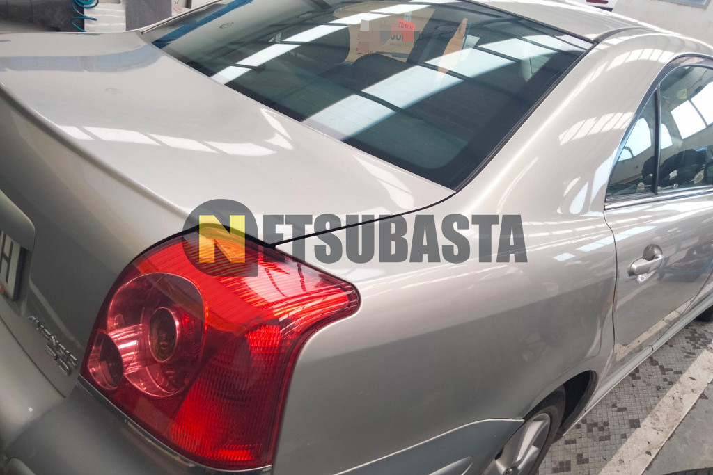 Toyota Avensis 2.0 VVT-i 2004