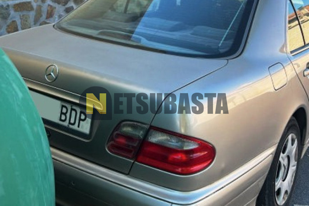 Mercedes-Benz E 240 Aut. 2001