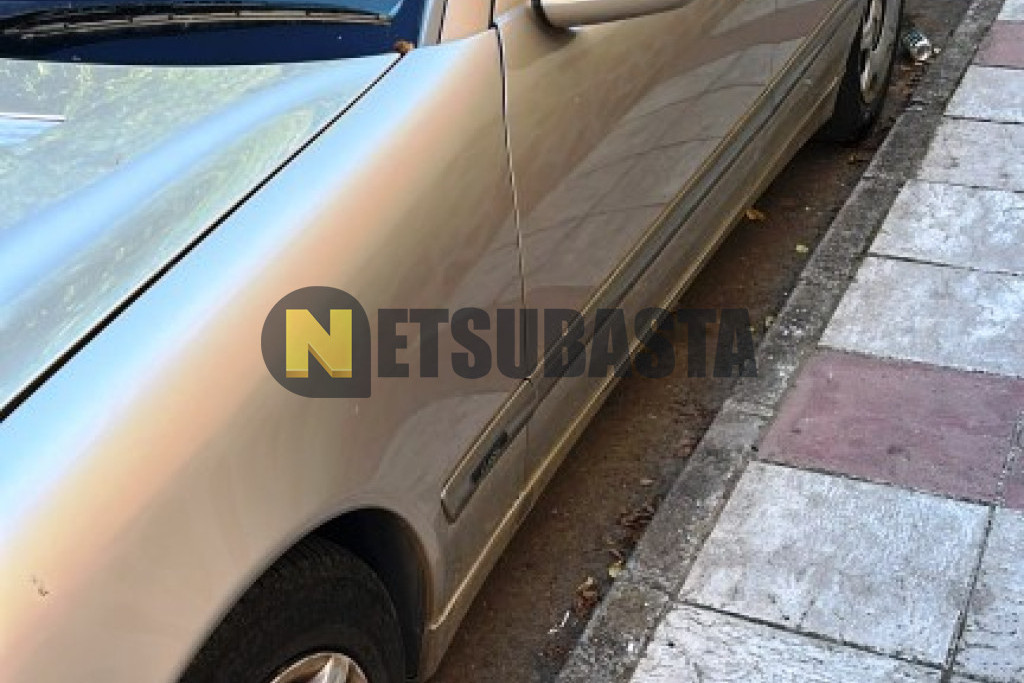 Mercedes-Benz E 240 Aut. 2001