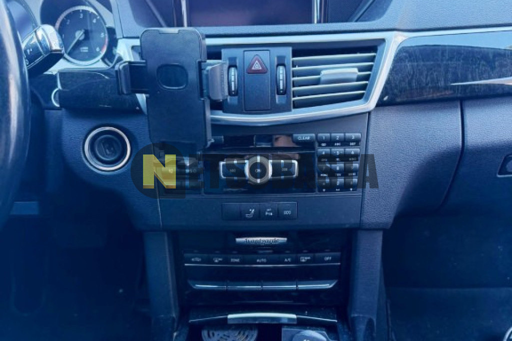 Mercedes-Benz E 220 CDI BlueEFFICIENCY Aut. 2012