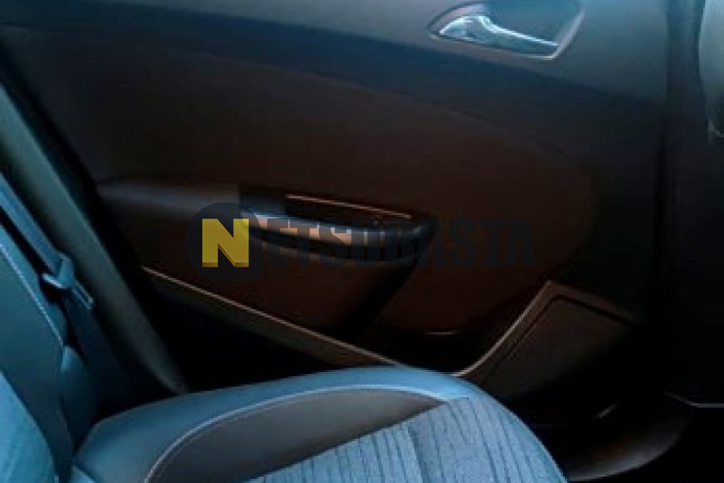 Opel Astra 1.6 2014
