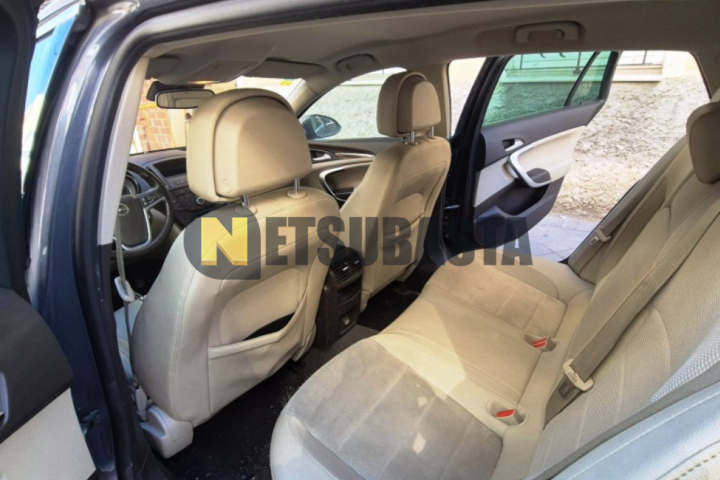 Opel Insignia Sports Tourer 2.0 CDTI 2011