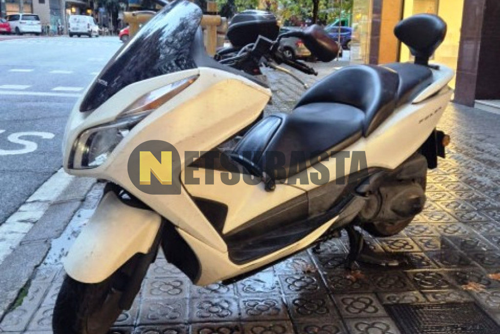 Honda Forza 300 2013