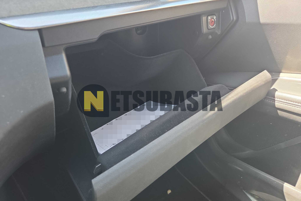 Peugeot 3008 Hybrid 300 e-EAT8 2022